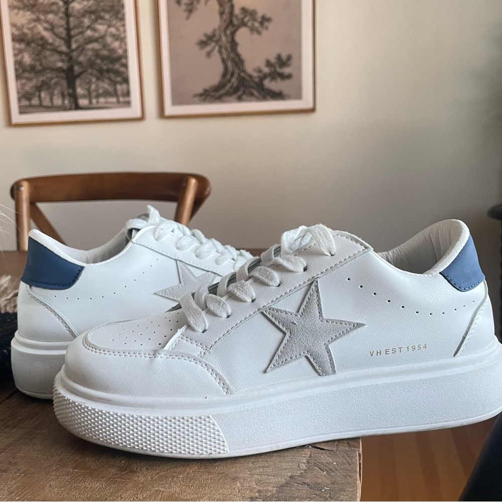 Vintage Havana Ream Gray Star and Navy Blue Sneakers Sz 9